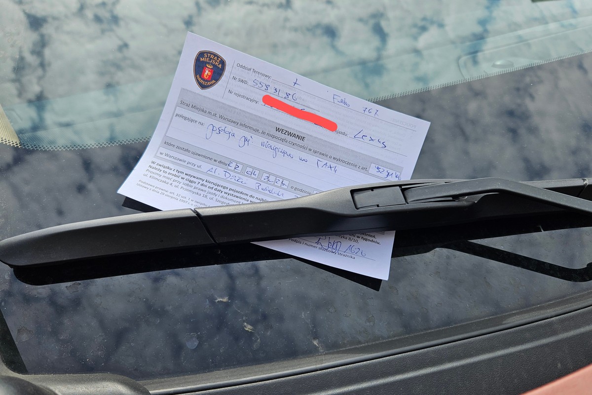 Za wycieraczką auta znalazłem wezwanie. Zasłużyłem. Opowiem wam, jak było na komendzie