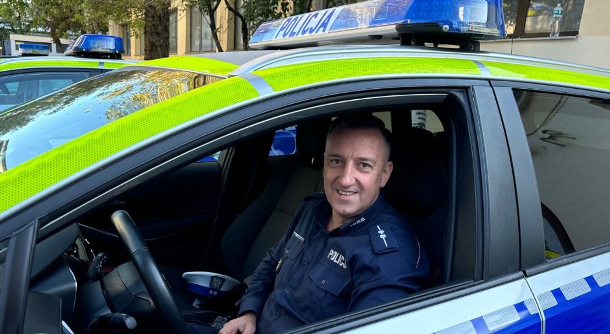 Policjant drogówki szczerze o służbie. "Kierowca docisnął policjantkę autem do barierki, bo chciał dojechać do domu"