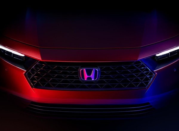 Tak wygląda nowa Honda Accord. Mamy pierwsze zdjęcia