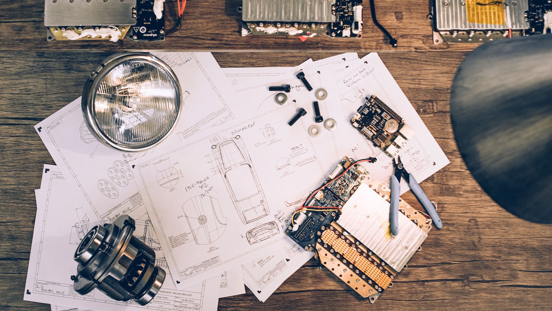 Zabawkowy DB5 Junior "No Time to Die" od The Little Car Company
