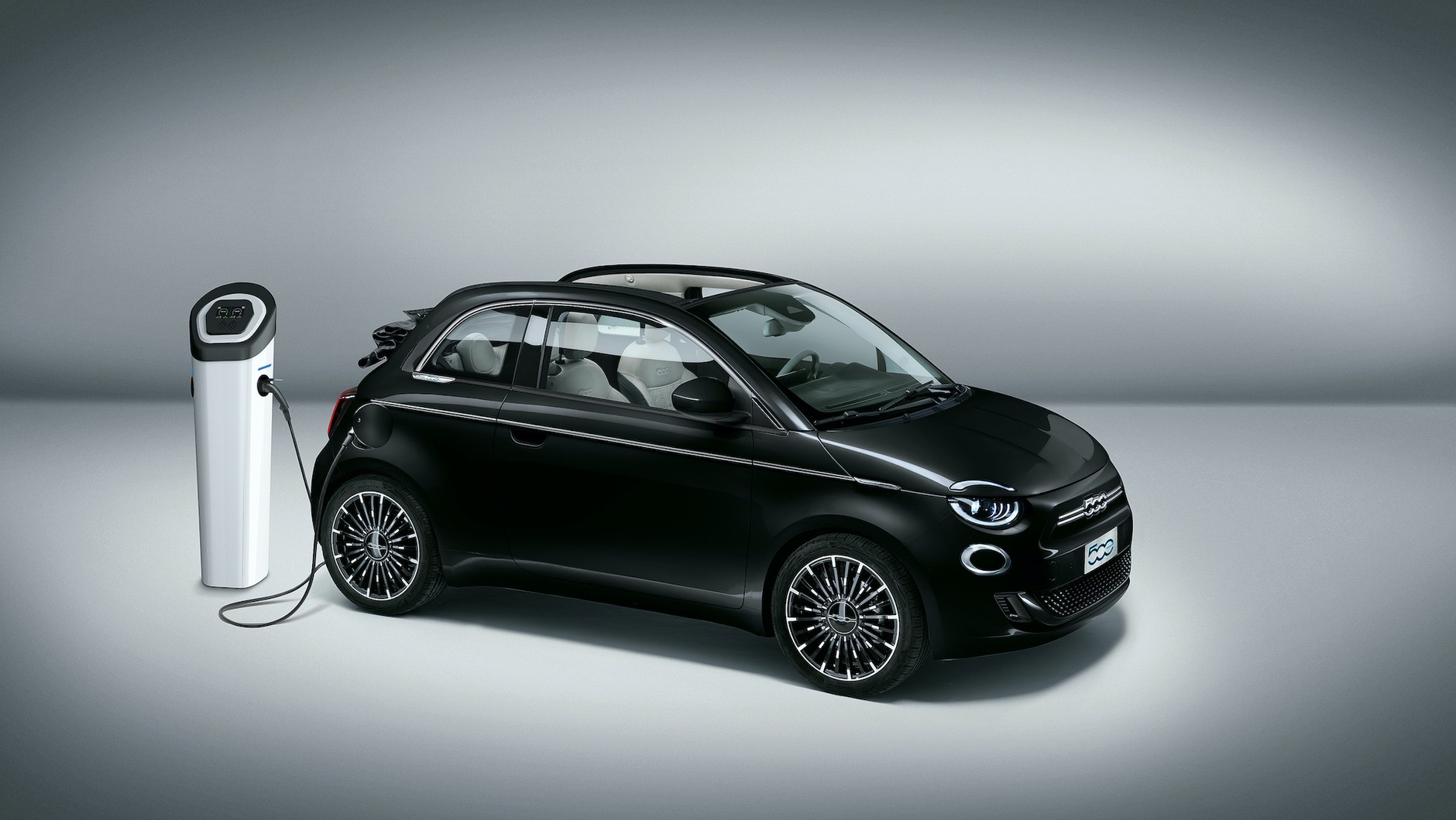 Rewolucję miałby rozpocząć niepozorny Fiat 500e