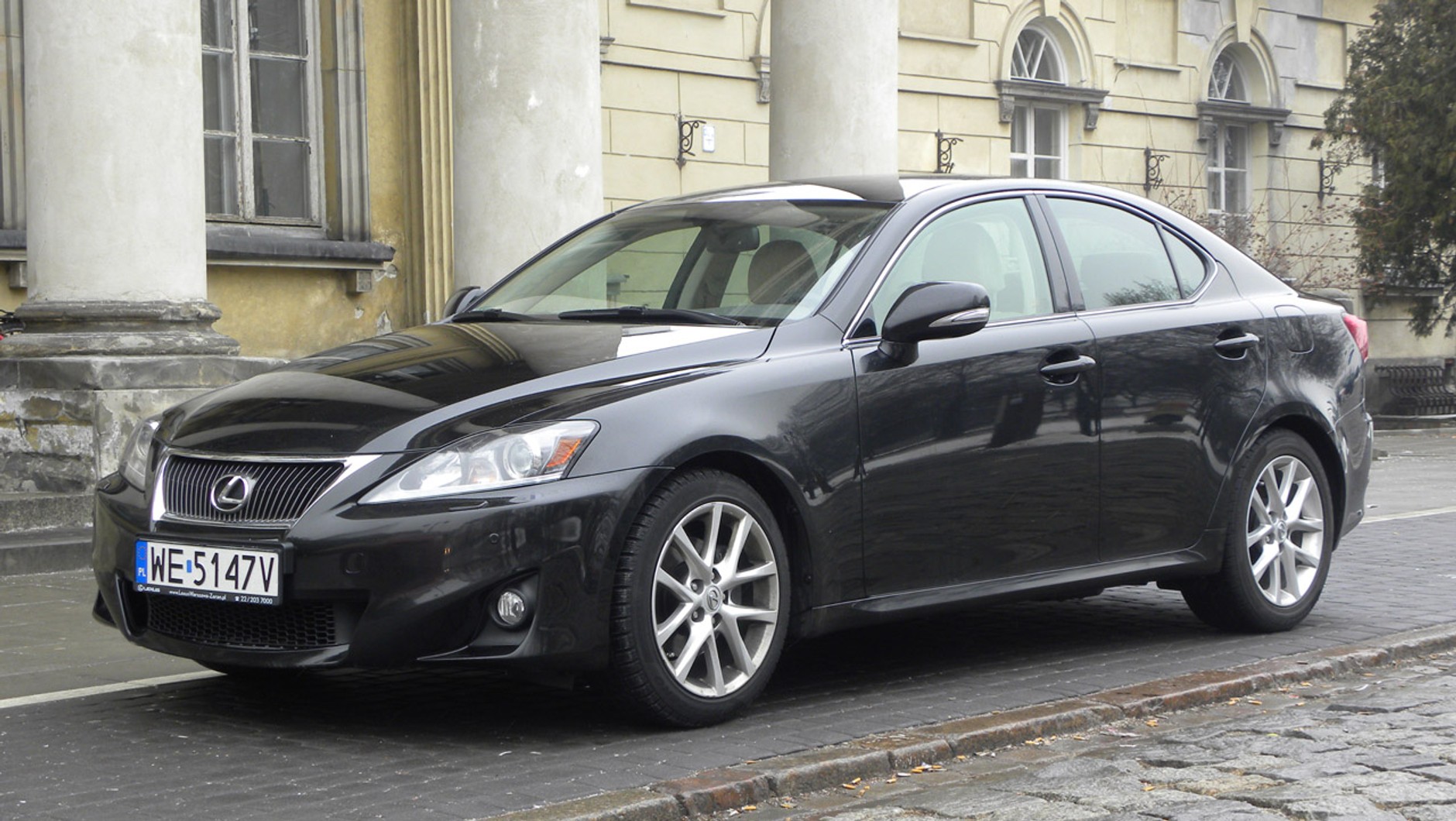 Lexus IS drugiej generacji z końcówki produkcji to świetny wybór. To stwierdzenie jednak nie dotyczy wersji z dieslem