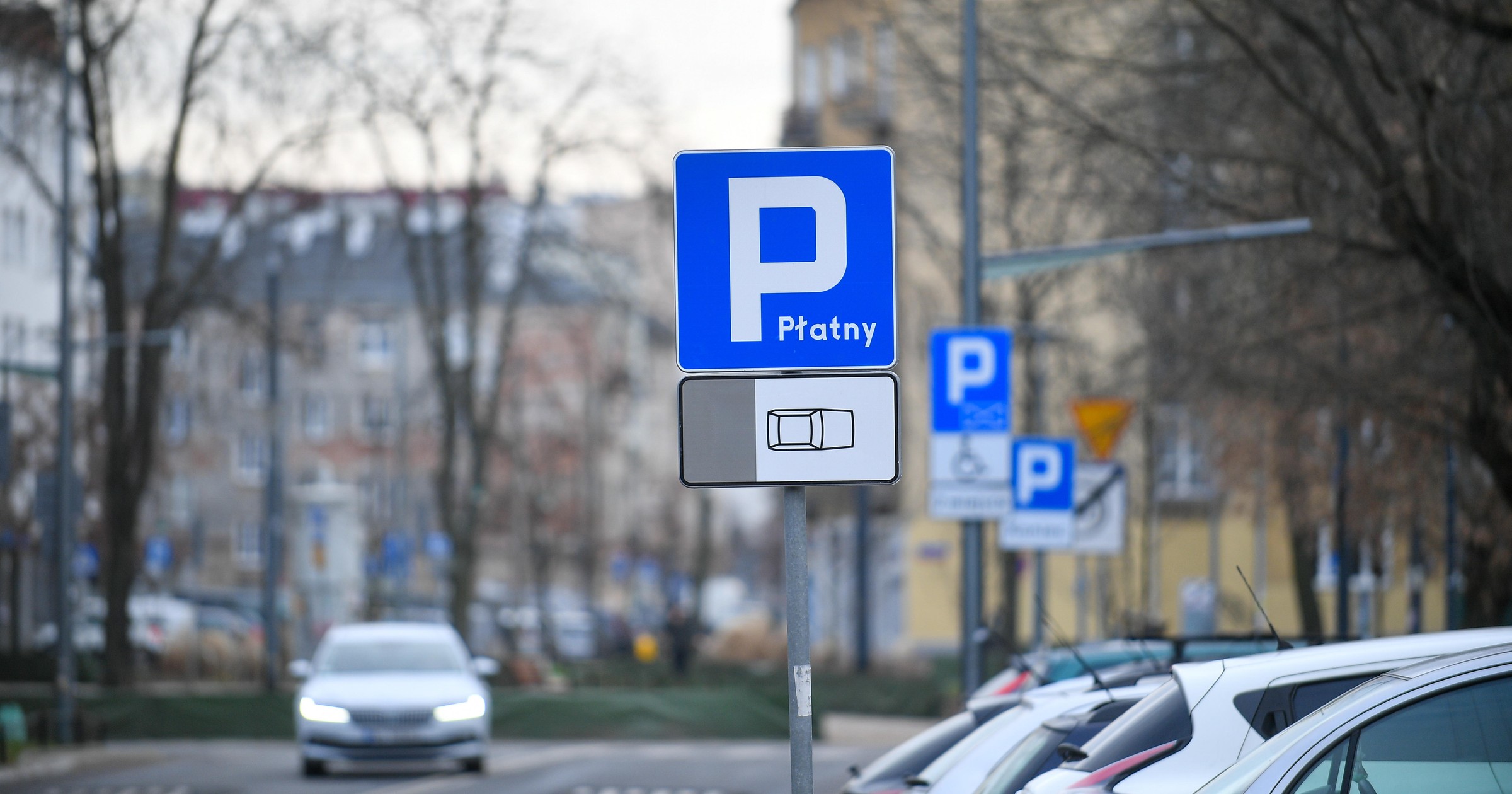 Od 1 września w Poznaniu rosną opłaty za parkowanie. Komunikacja miejska także będzie droższa 