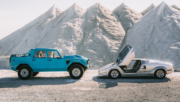 Lamborghini żegna się z V12 i wspomina dwa kultowe modele napędzane tą jednostką [Galeria]