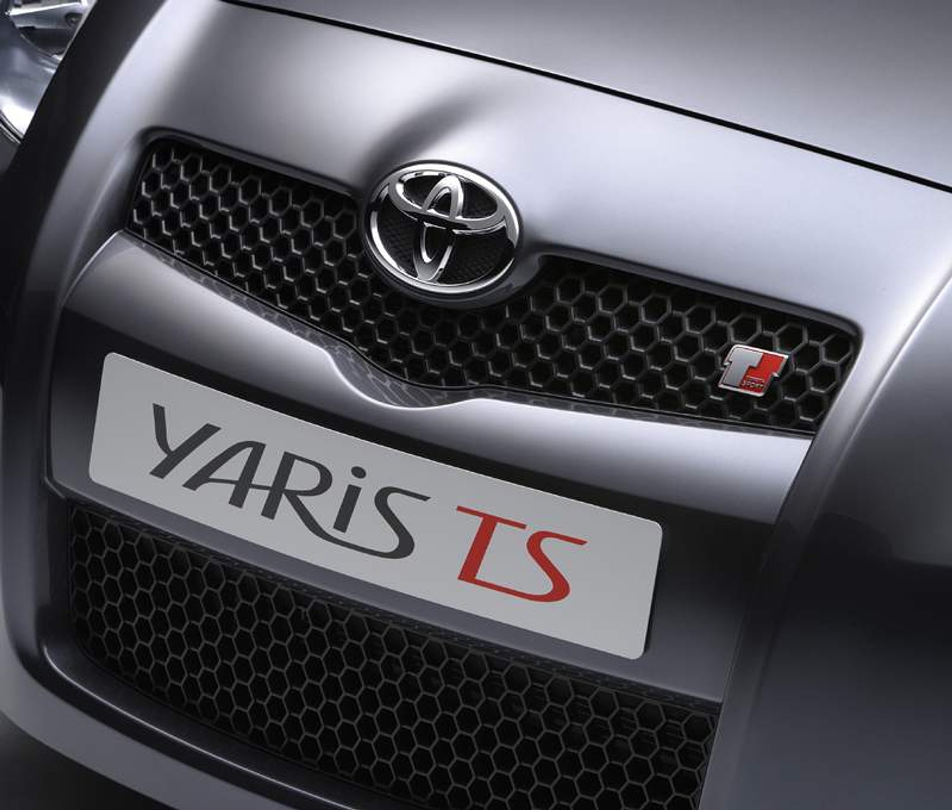 Paryska premiera: Toyota Yaris TS z silnikiem 1,8 VVT-i (132 KM)