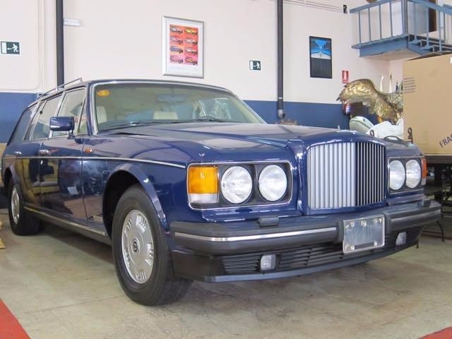 Bentley kombi z firmy Robert Jankel Design z Weybridge