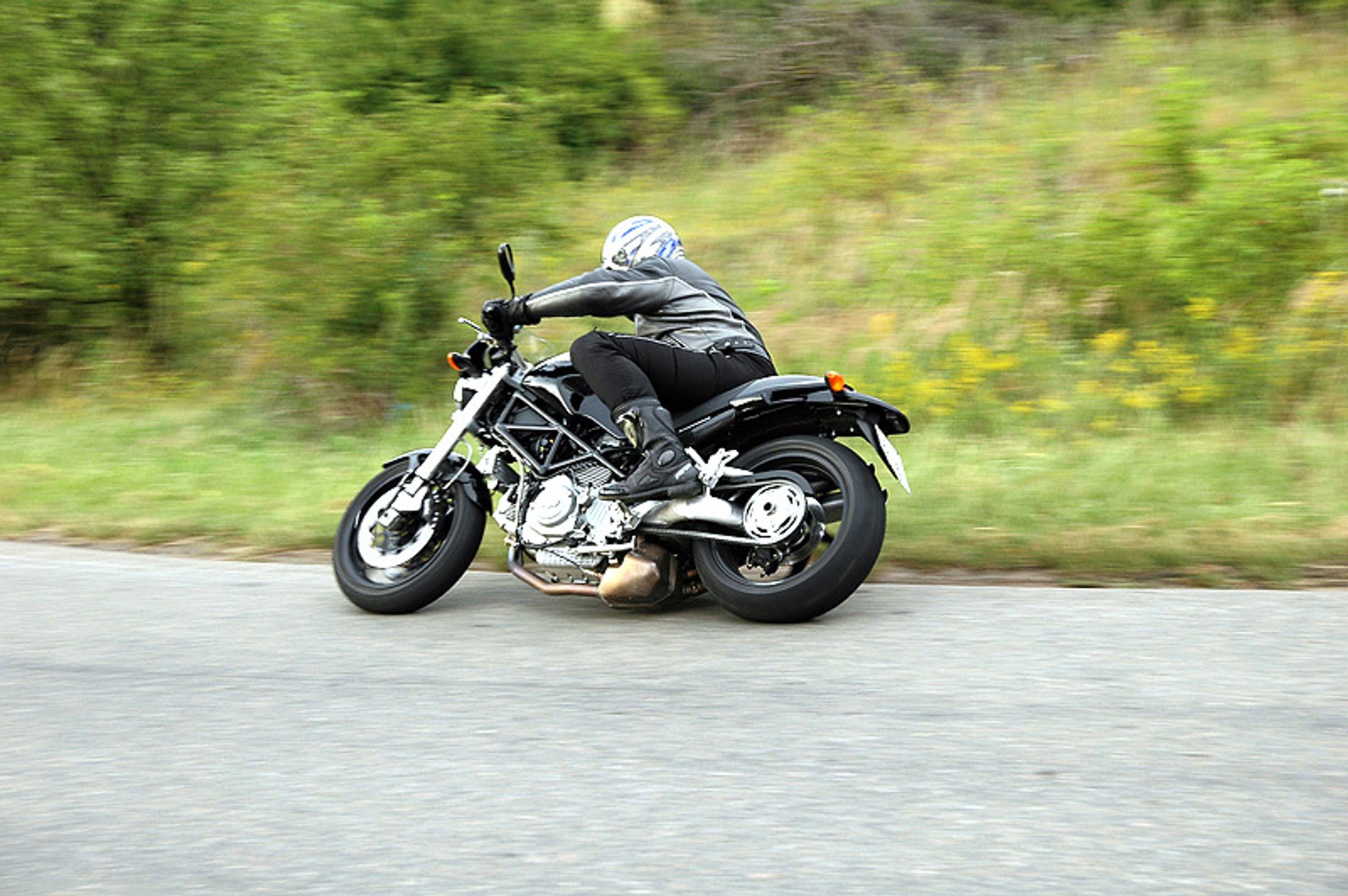 Ducati Monster S2R 1000: stary znajomy (test)