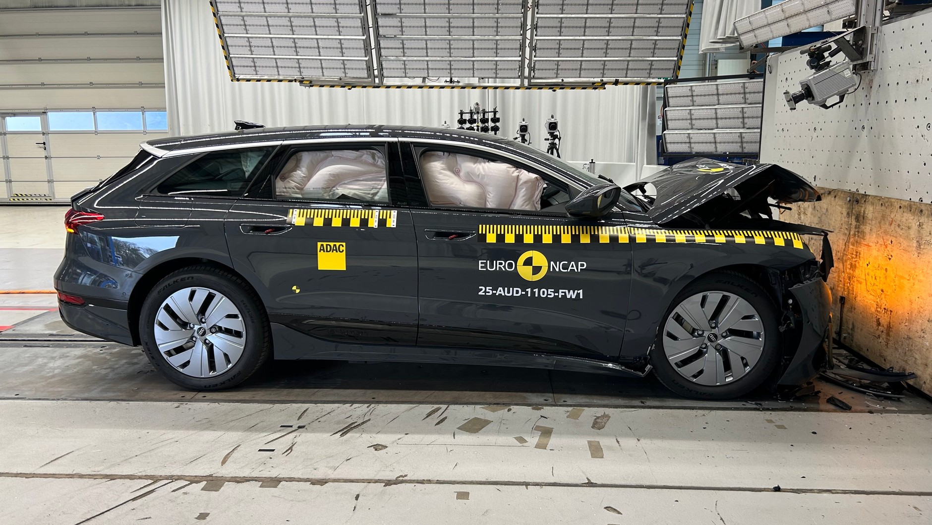 Audi A6 e-tron. Test zderzeniowy Euro NCAP