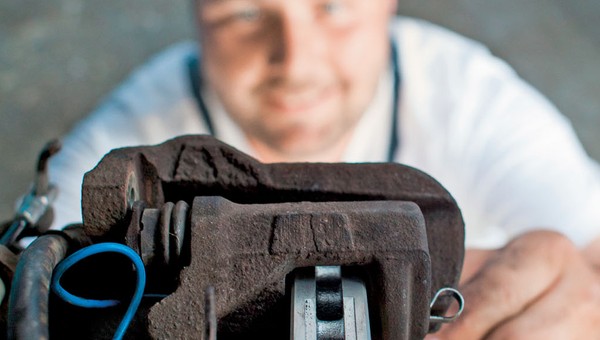 Jak wybrać dobre klocki i tarcze hamulcowe?