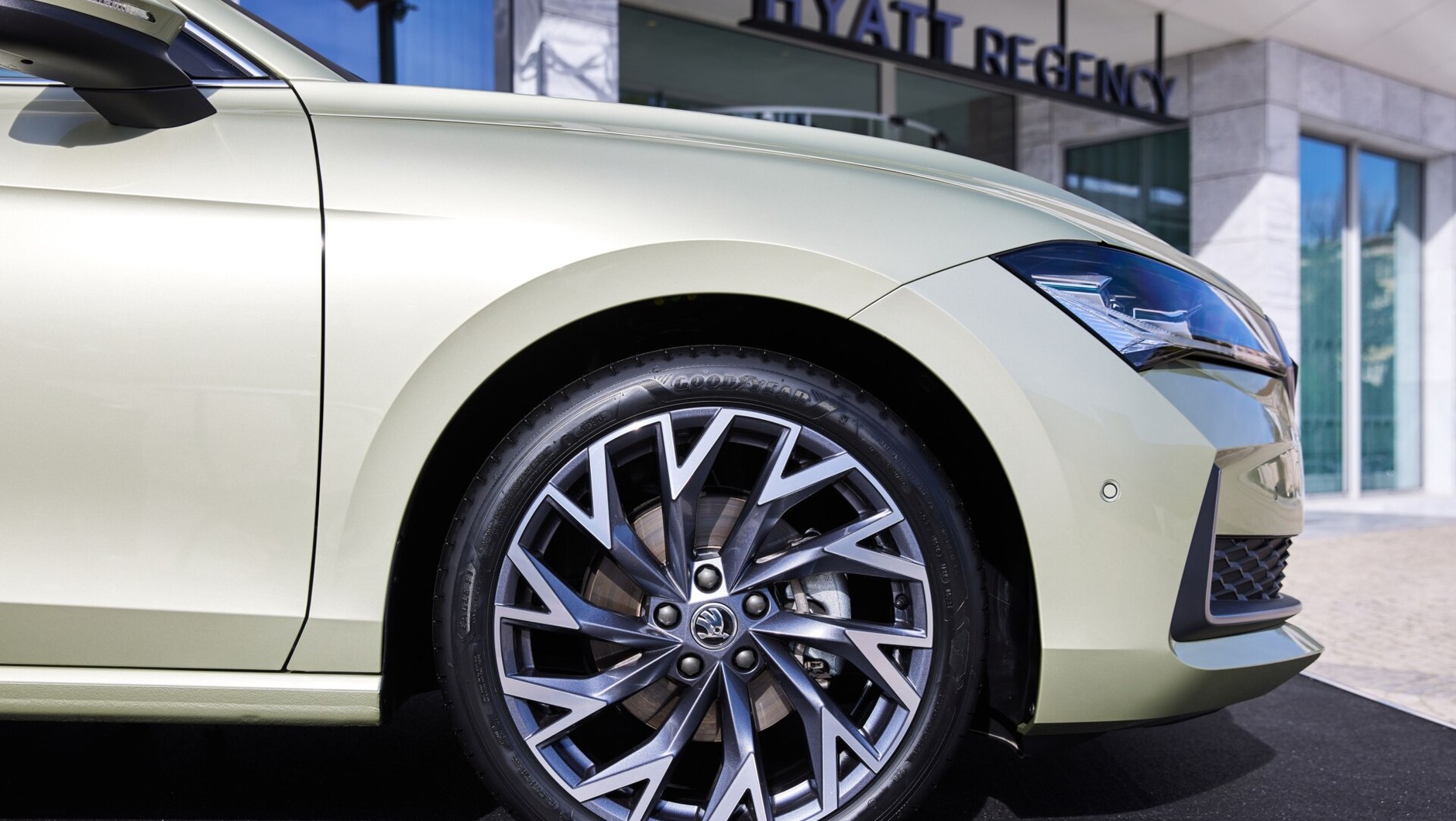 Nowa Skoda Superb Combi