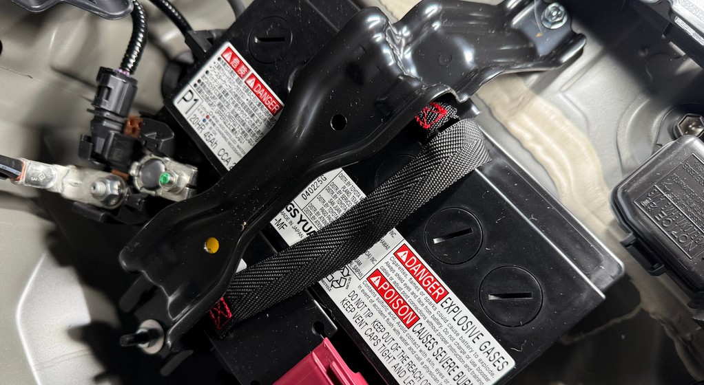 Rozładowany akumulator powoduje zaskakującą lawinę usterek