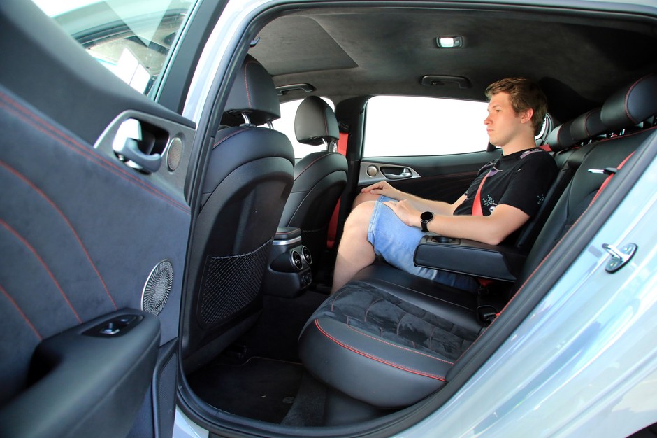 Kia Stinger GT 3.3 V6 T-GDI