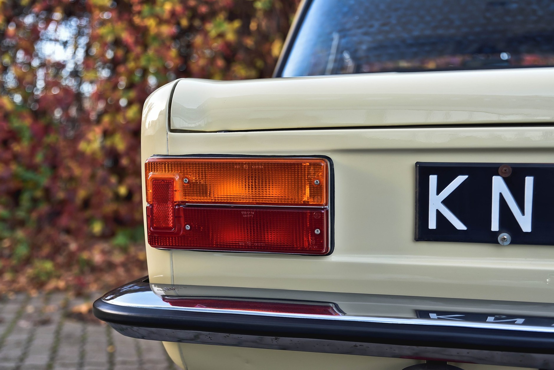 Ten Duży Fiat jest nowy, choć ma 35 lat.  FSO 125p wystawiony na aukcji.