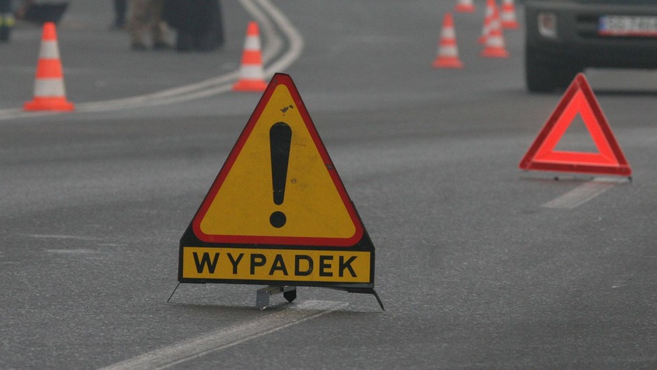Kierowca Audi nie ustąpił motocykliście. Konsekwencje były poważne