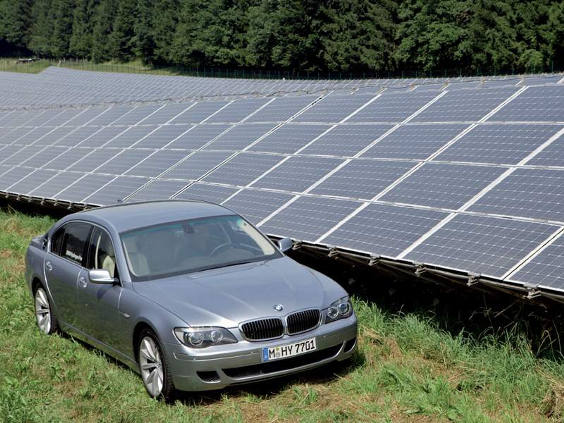 Wodorowa limuzyna BMW – popyt większy od podaży