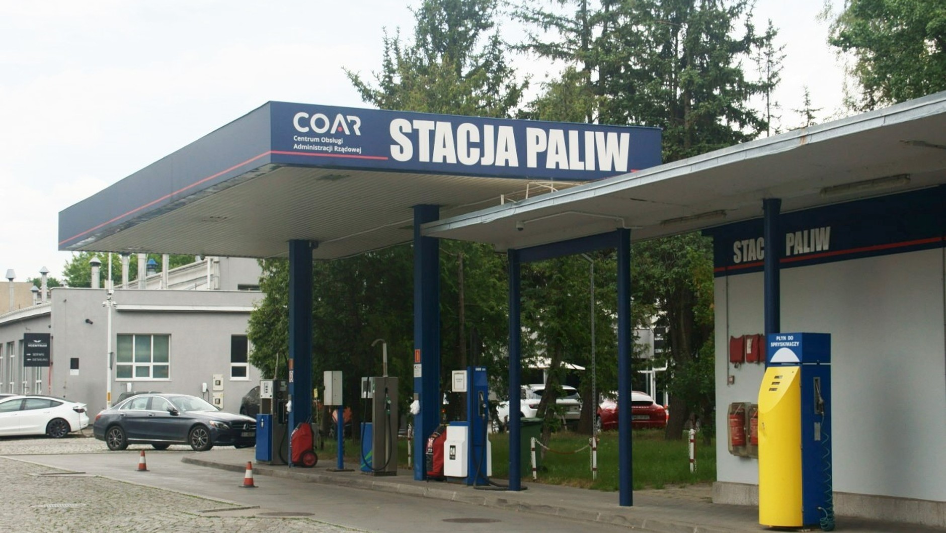 Stacja paliw COAR (Centrum Obsługi Administracji Rządowej)