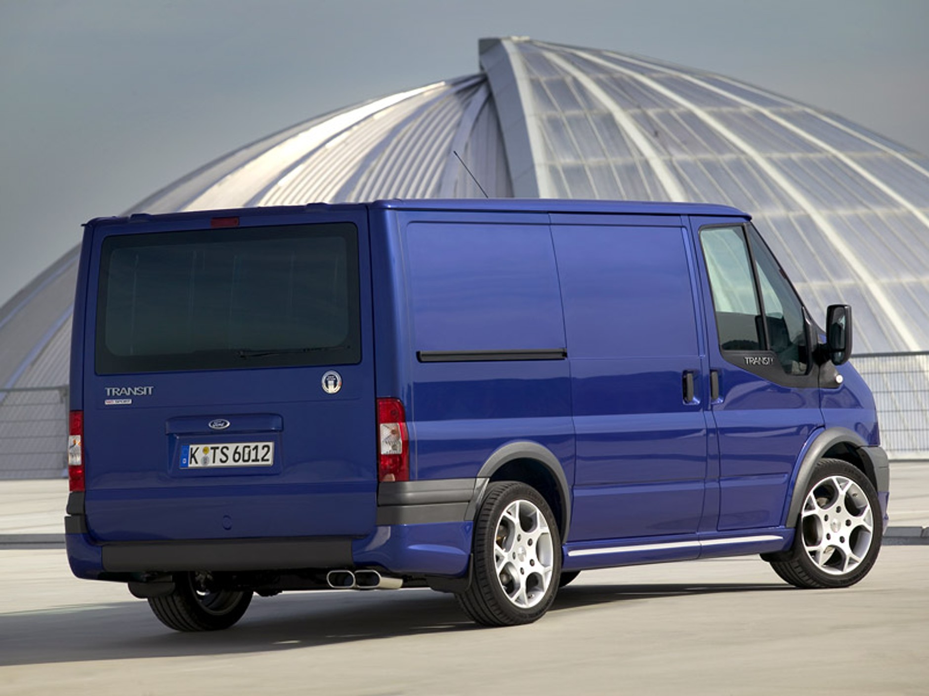 Ford Transit 3.2 TDCi i Transit SportVan: pierwsze jazdy