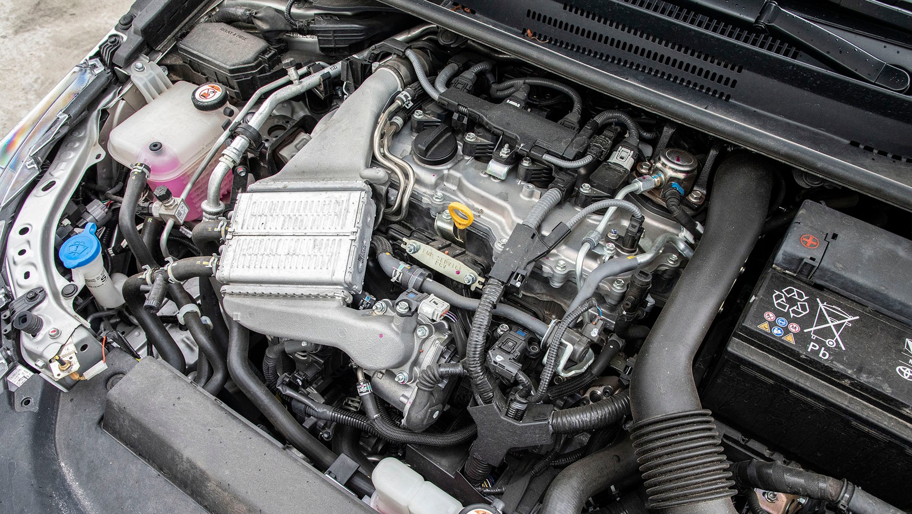 Toyota Corolla 1.2 Turbo - czy to dobra alternatywa dla hybrydy?