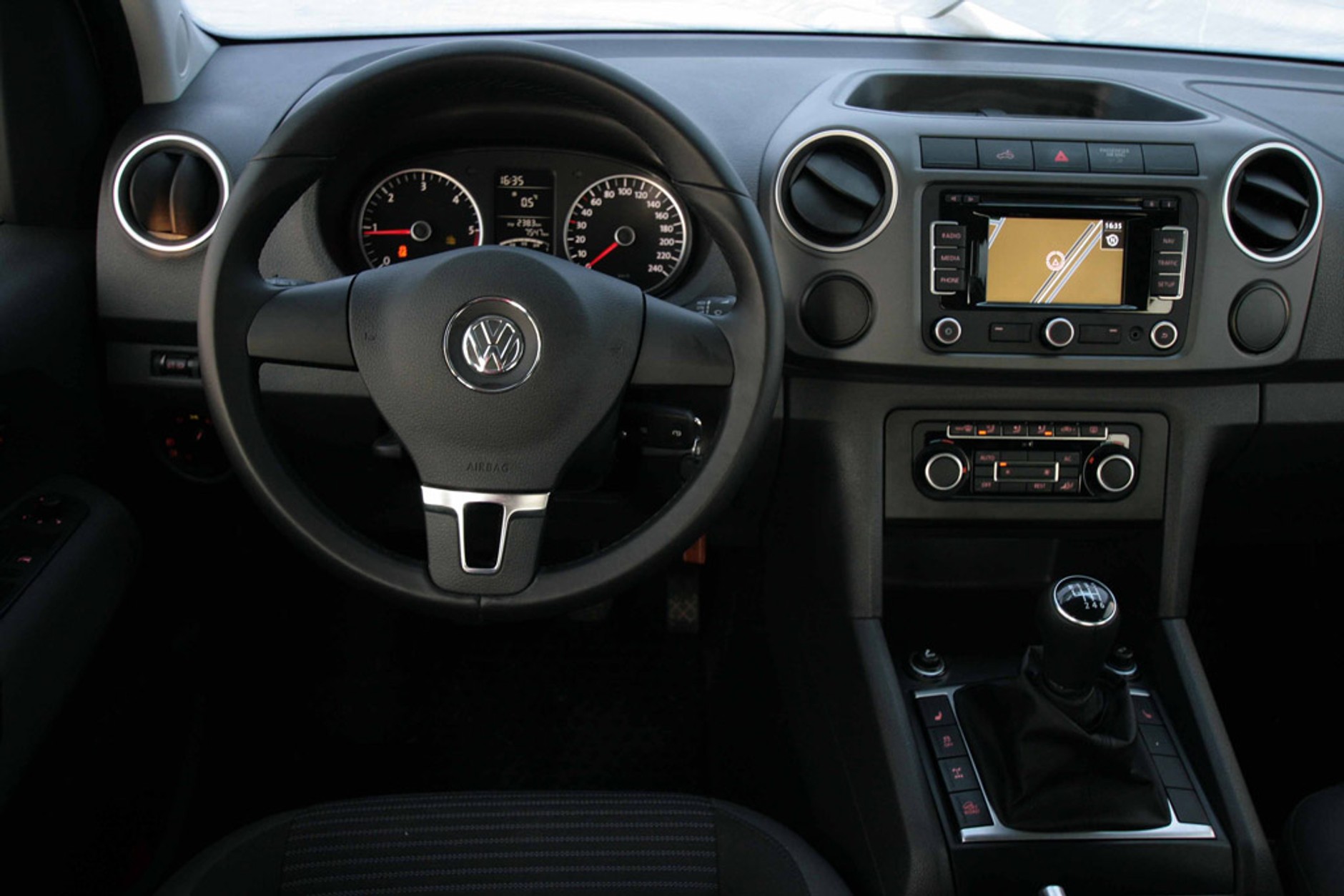 Pikap czy SUV: czyli, Volkswagen Amarok kontra Mitsubishi Outlander