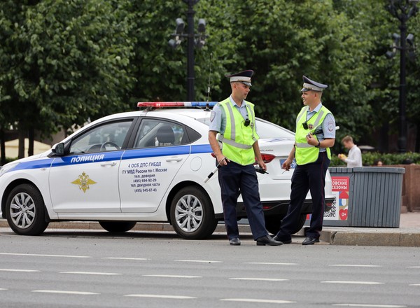 Koniec z suszarkami i fotoradarami. Samochód doniesie na policję, gdy przekroczysz prędkość