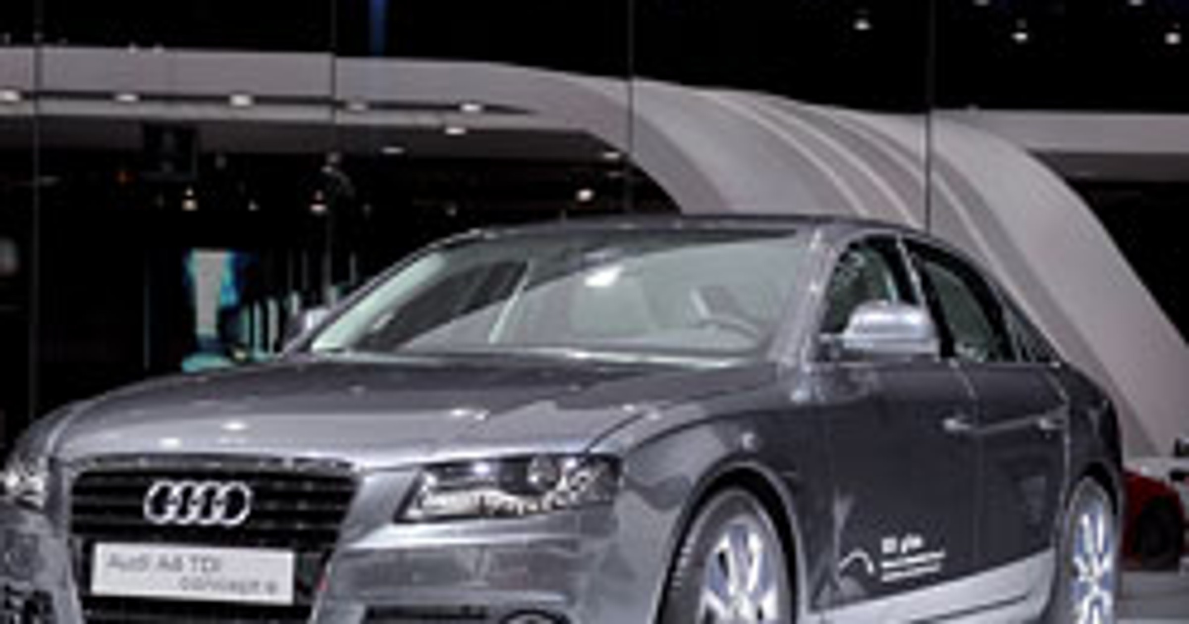 Paryż 2008: Audi A4 TDI concept e - 2,0 TDI (88 kW) i 3,99 l/100 km