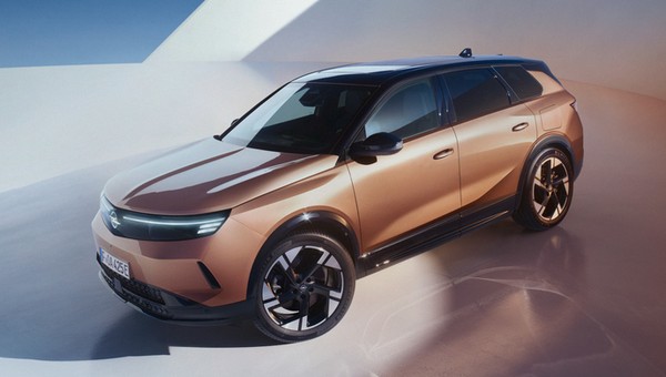 Nowy Opel Grandland w Polsce. Takie ceny mogą przyciągnąć do salonów