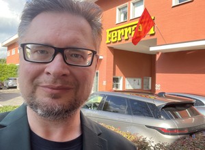 Byłem w fabryce Ferrari. Poznałem Romeo i Julię, zostałem świadkiem na ślubie