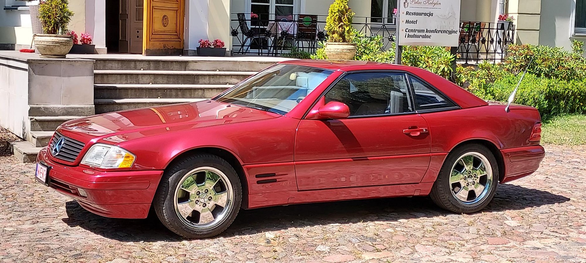 Mercedes R 129 z hardtopem