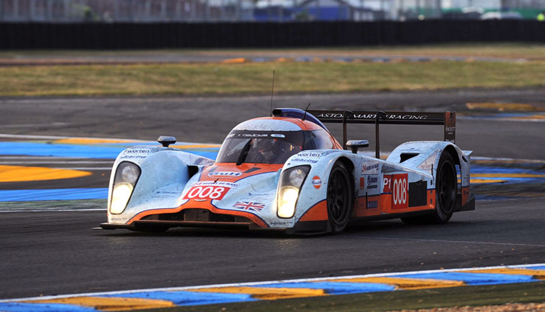 24 Heures du Mans: zdecydowana dominacja zespołu Peugeot Total