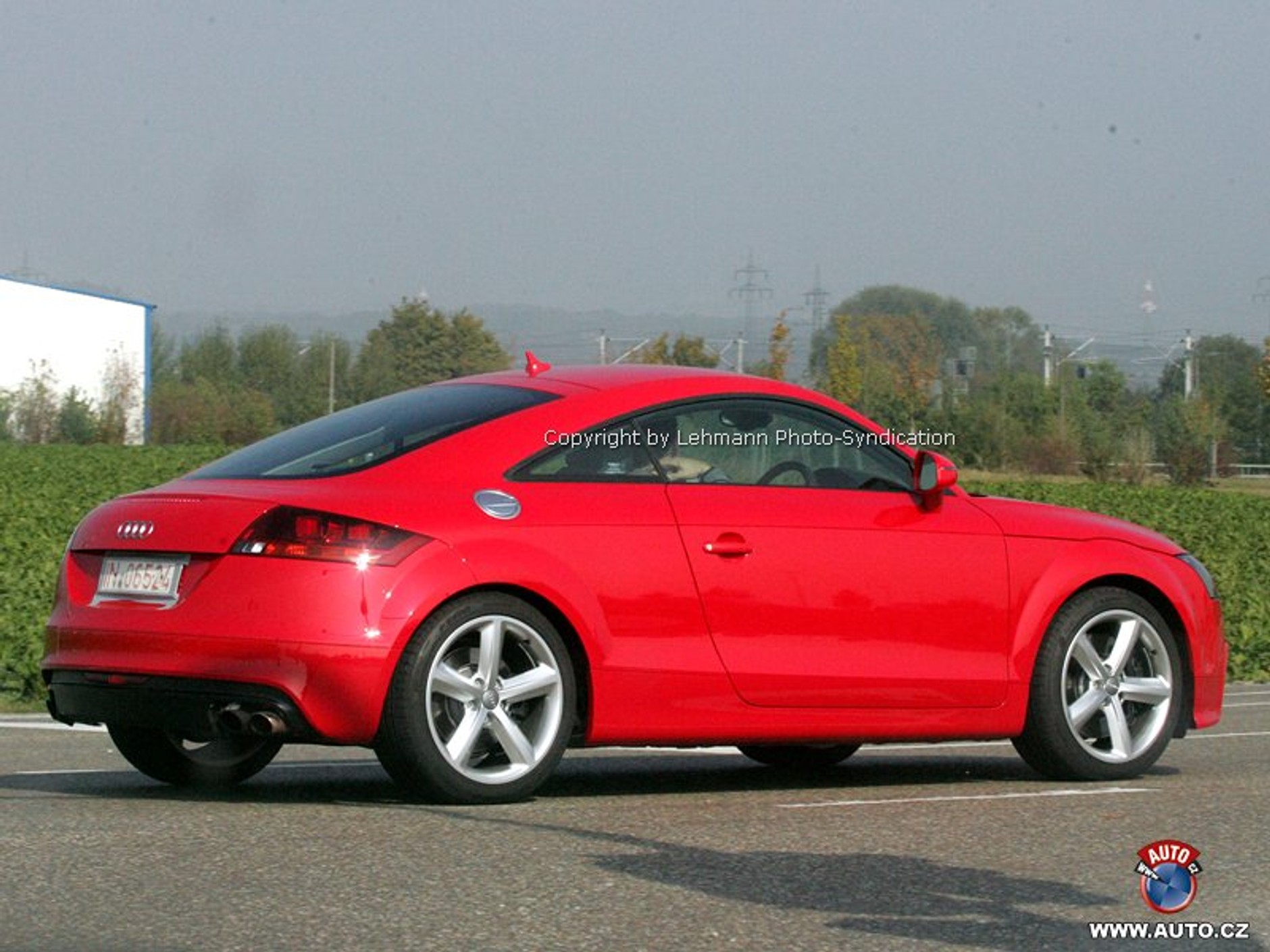 Zdjęcia szpiegowskie: Audi TT – jedno S i kilka diod LED