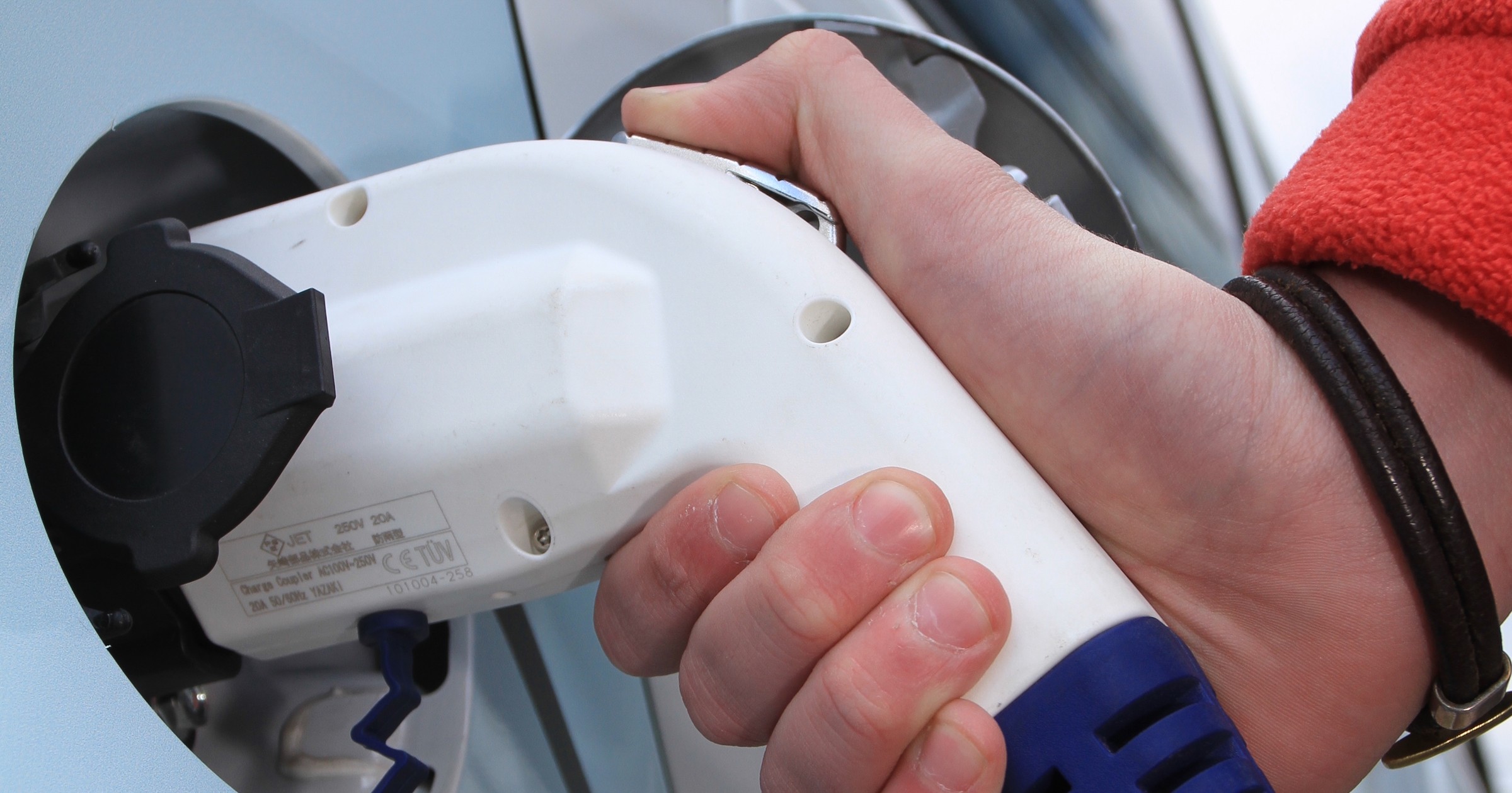 Do niedawna nowe samochody elektryczne kupowane przez osoby fizyczne były absolutnym marginesem rynku. Teraz nastąpiła zmiana