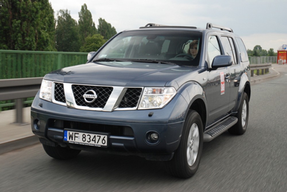 Nissan Pathfinder 2.5 D LE - Luksusowy wszędołaz