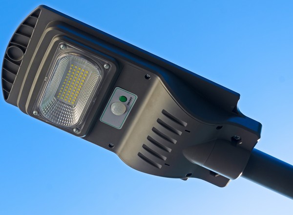 Latarnie LED mogą szkodzić zdrowiu. RPO chce zmian