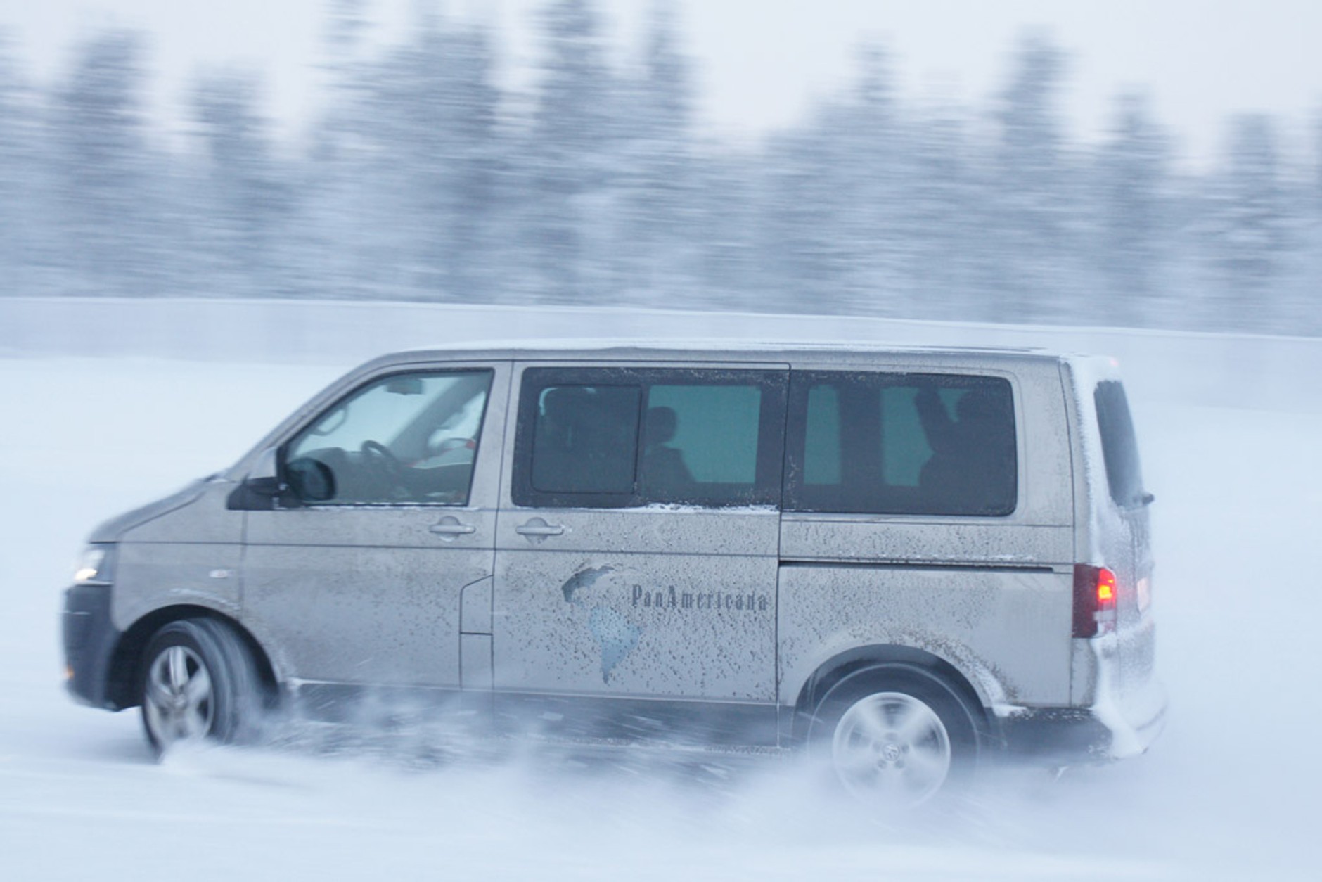 Volkswageny z napędem 4motion zdobywają Nordkapp