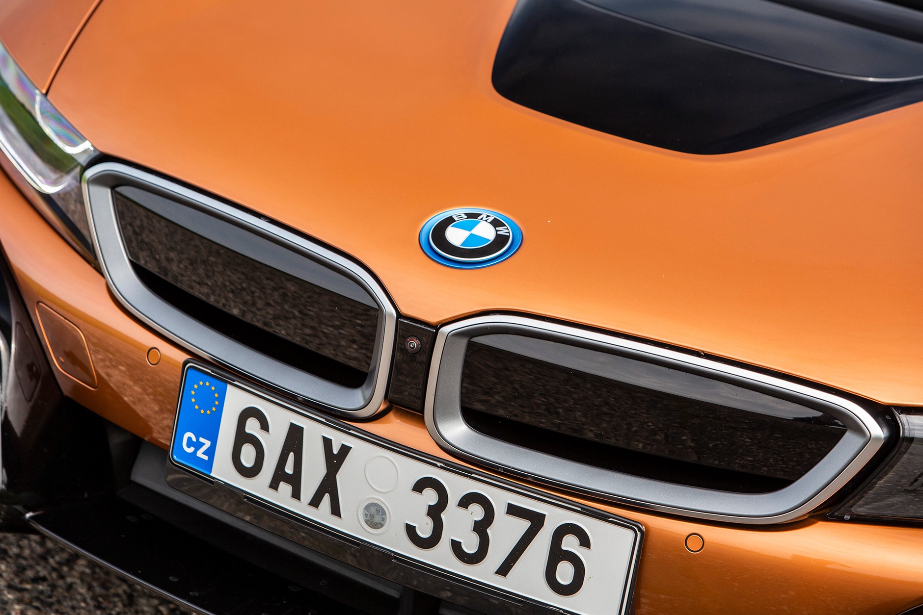 Test BMW i8 Roadster - futurystycznie i luksusowo