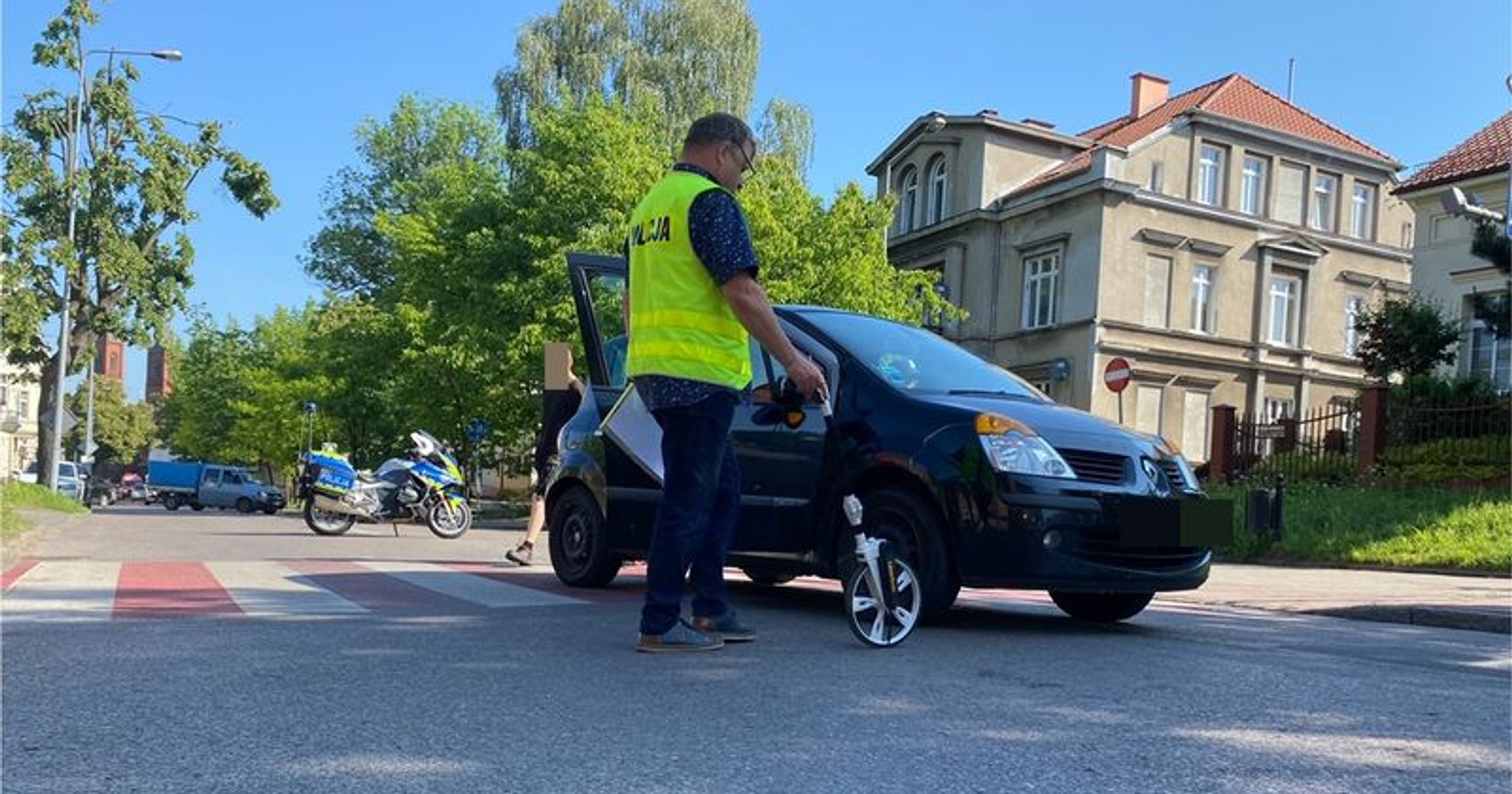 Obraz pochodzący z serwisu https://kwidzyn.policja.gov.pl/m18/wiadomosci/133236,Kobieta-potracona-na-przejsciu-kierowcy-zatrzymano-prawo-jazdy.html