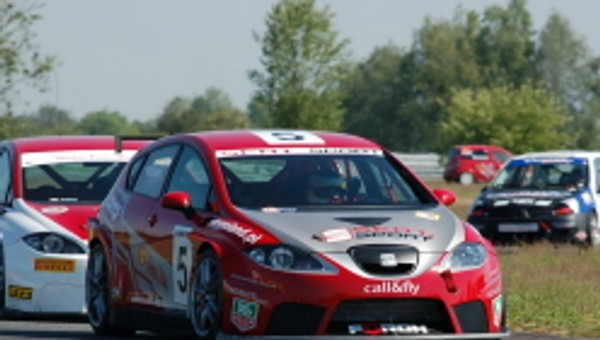 Wyścigi: przedostatnia runda Mistrzostw Polski w Poznaniu