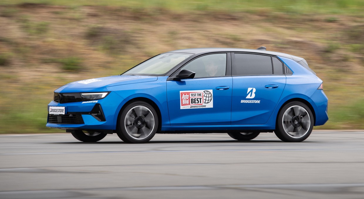 Sprawdziłem, jak jeździ kompaktowy Opel na prąd