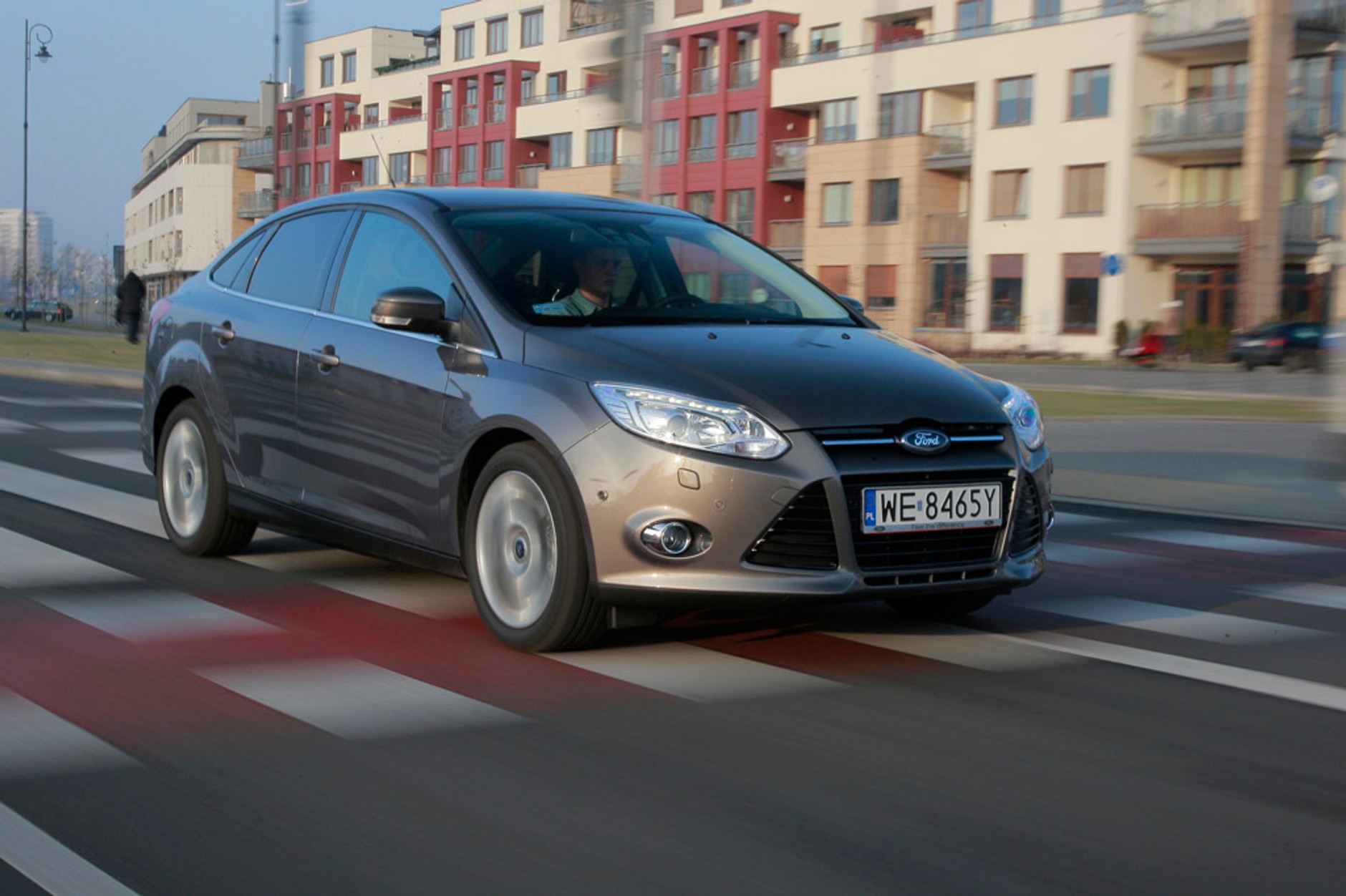 Ford Focus kontra Toyota Corolla i Mitsubishi Lancer: kompaktowy sedan? Dlaczego nie!