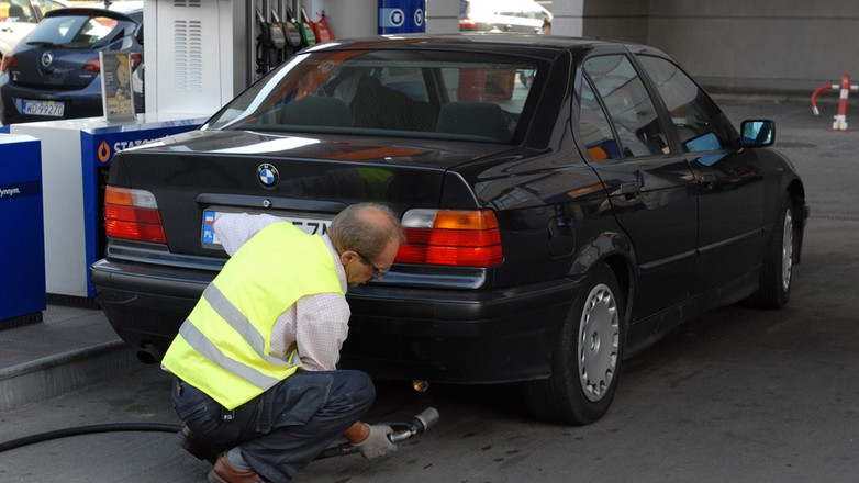 Radzimy, jak wydawać mniej na paliwo? Sprawdzamy kiedy warto zamontować instalację LPG