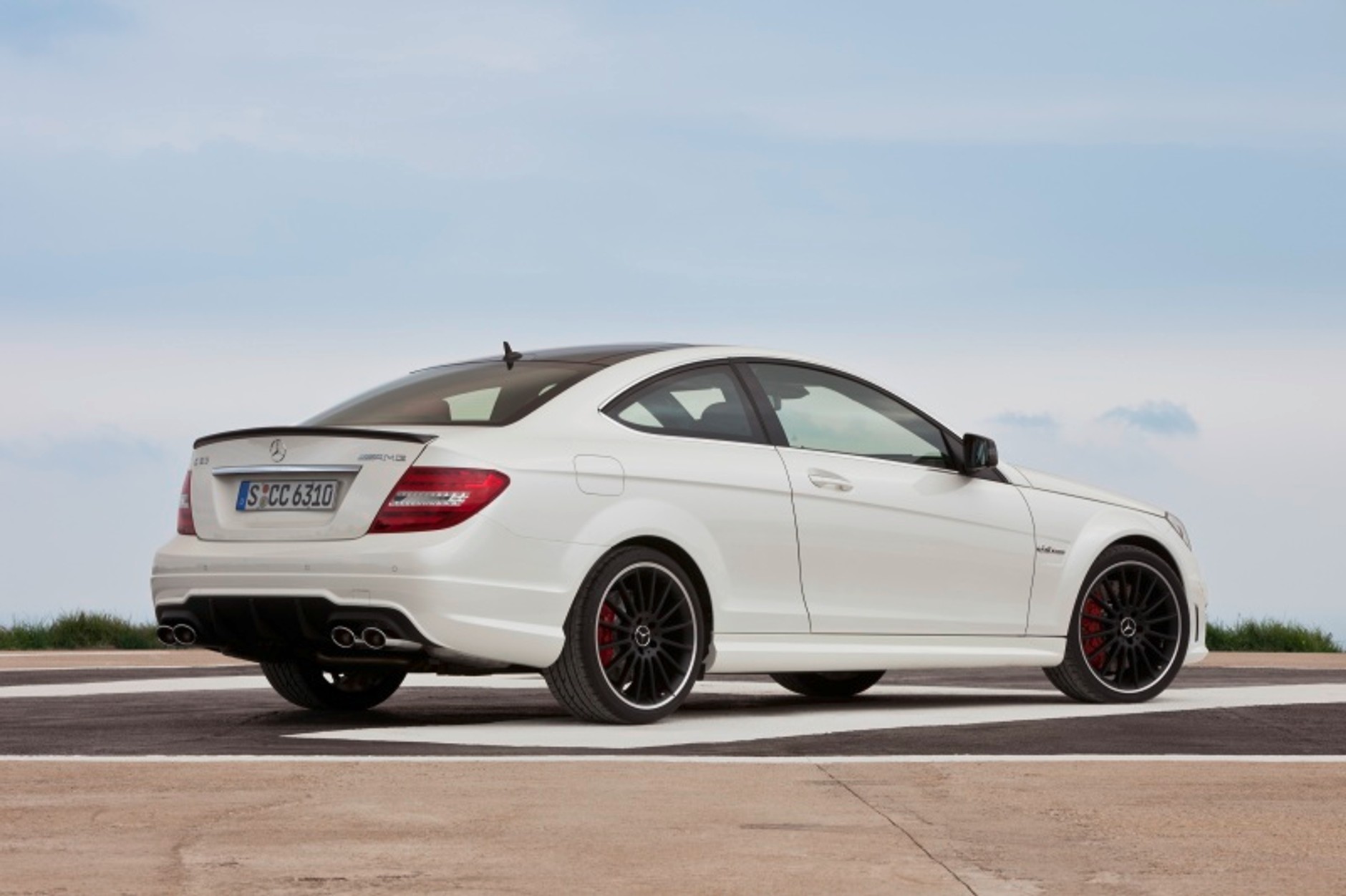 Mercedes C 63 AMG coupe V8