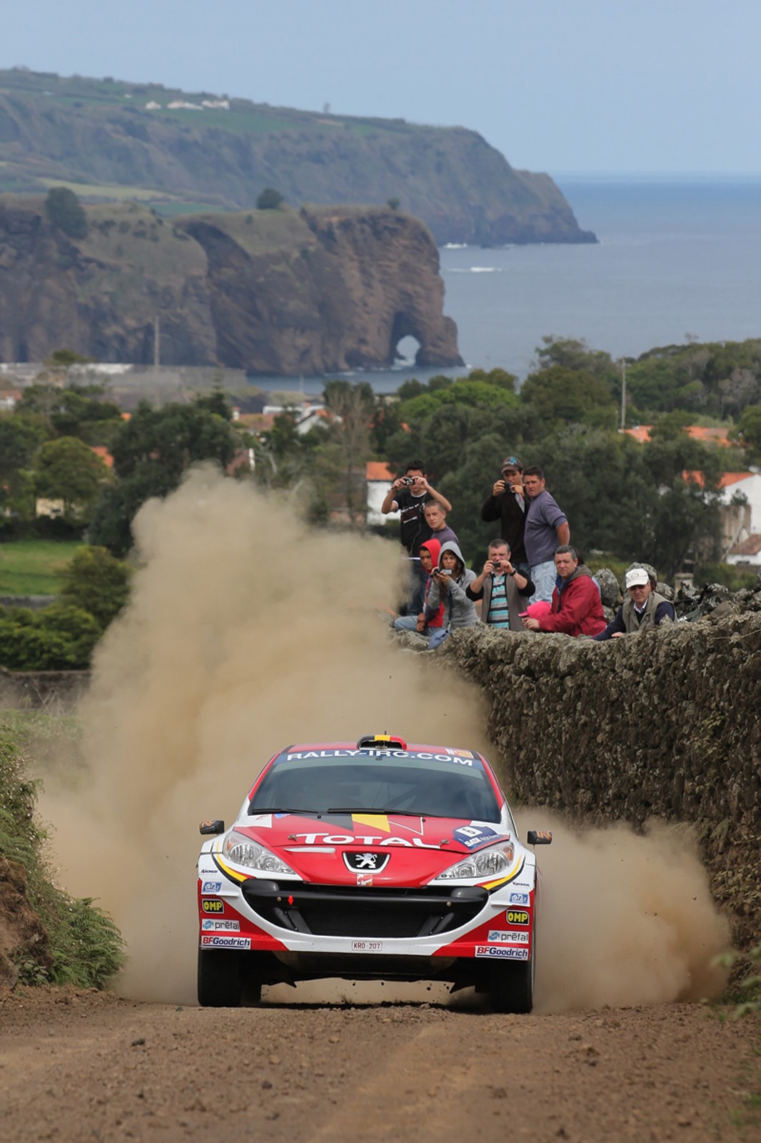 IRC – SATA Rally Acores: Kris Meeke i Peugeot 207 S2000 (fotogaleria)