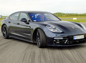 Porsche Panamera Turbo S E-Hybrid - zwinny kolos