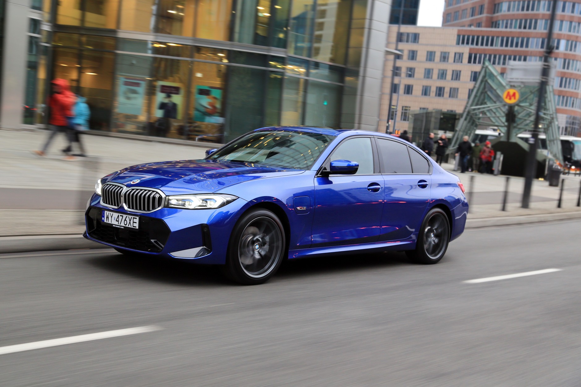 Podczas jazdy hybrydową „trójką” nie mogliśmy przyzwyczaić się do stopniowania siły hamowania.