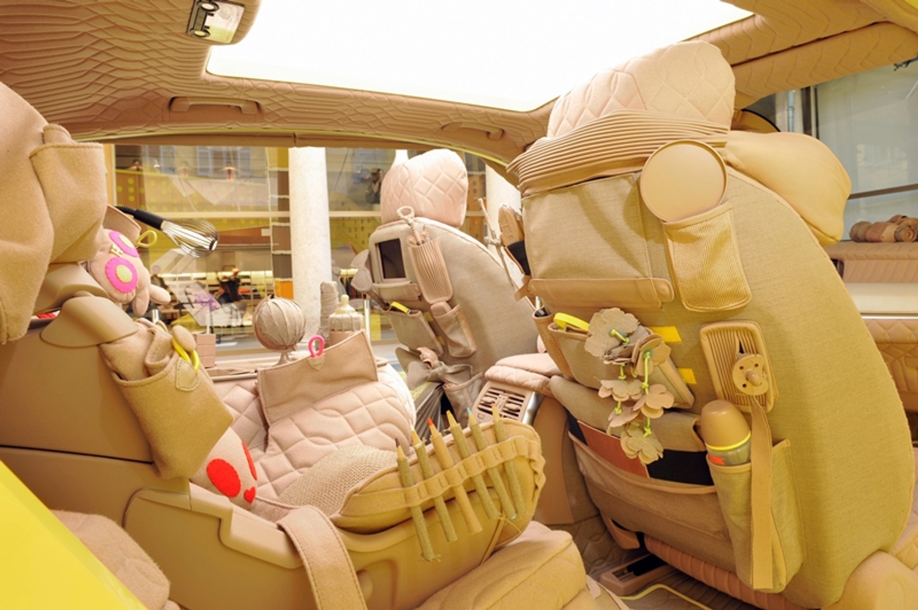 Który samochód ma tak obezwładniająco niesamowite wnętrze?