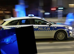 Uciekał BMW ulicami Mławy. Policjanci musieli go obezwładnić [WIDEO]