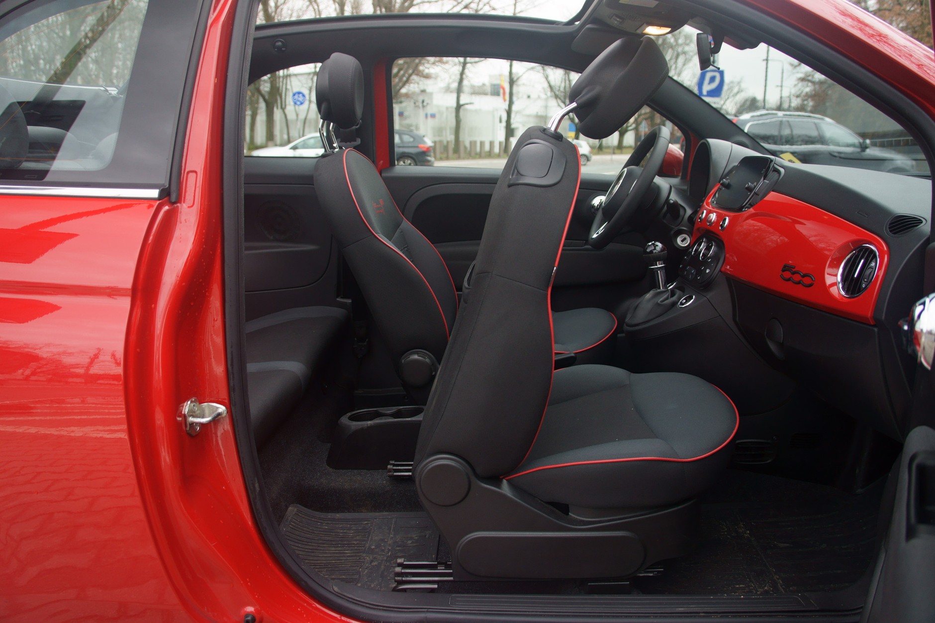 Fiat 500C 1.0 Hybrid (RED)