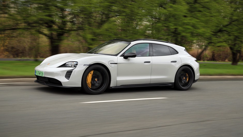 Porsche Taycan GTS Sport Turismo