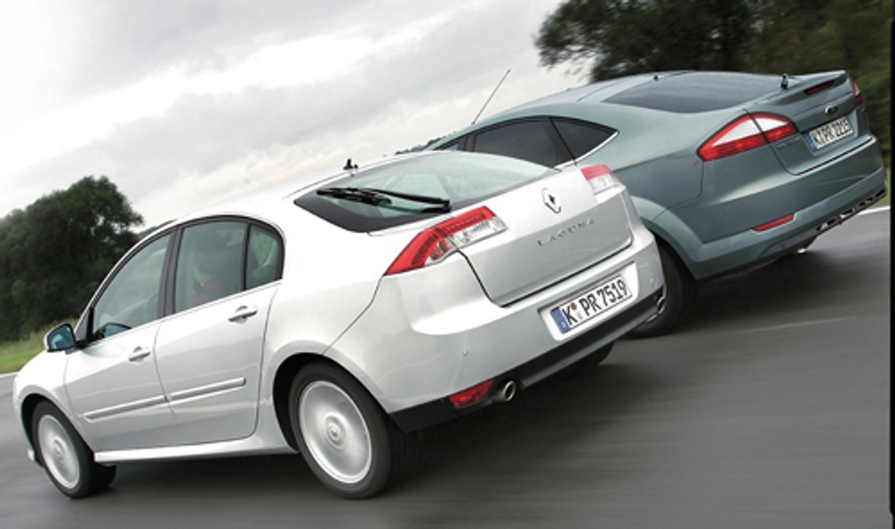Renault Laguna &amp; Ford Mondeo - Klasa średnia w dużym formacie