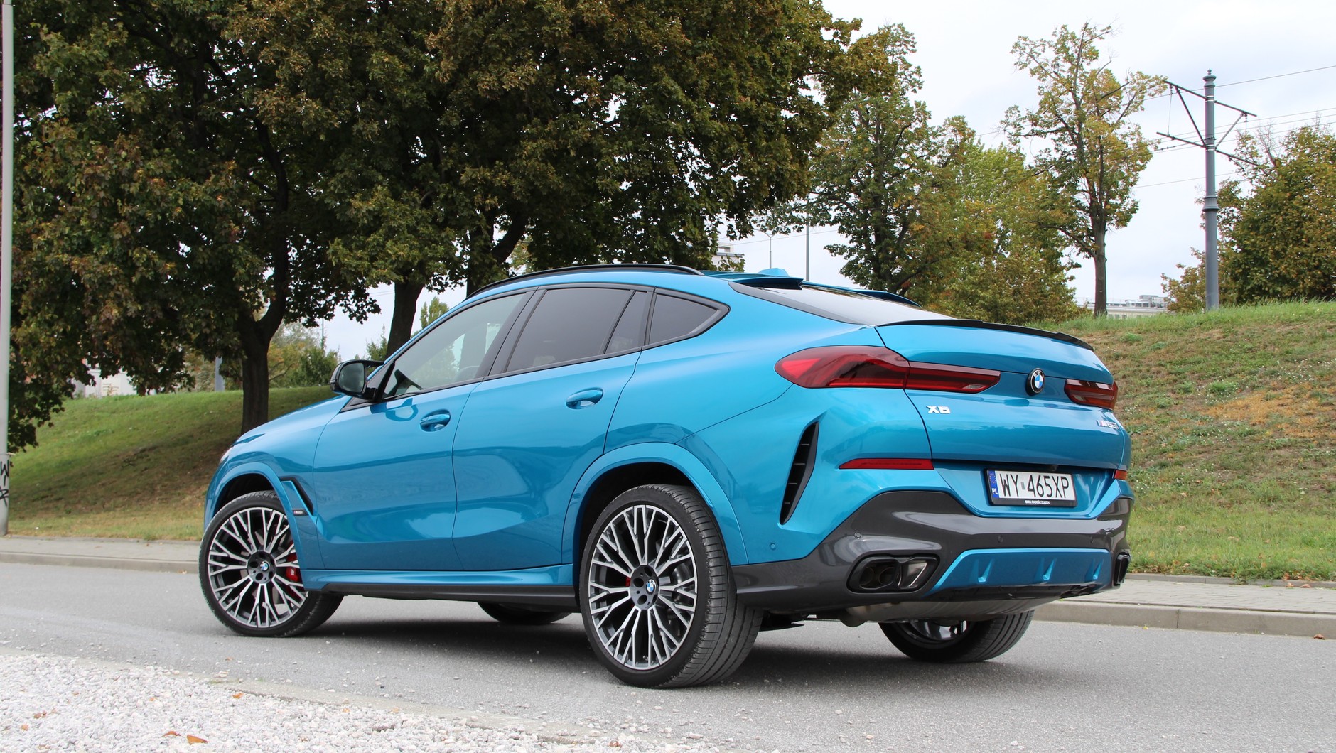 BMW X6 M60i